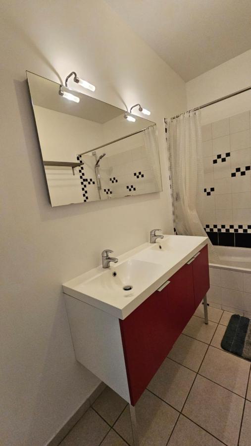 Bed To Rent - Maison Calme Avec Jacuzzi Sous Supplement Burdeos Exterior foto