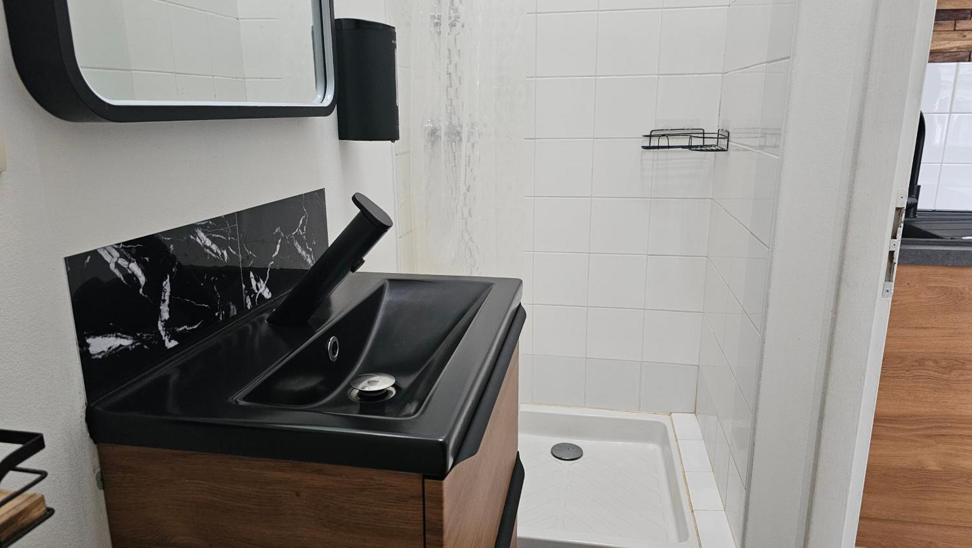 Bed To Rent - Maison Calme Avec Jacuzzi Sous Supplement Burdeos Exterior foto