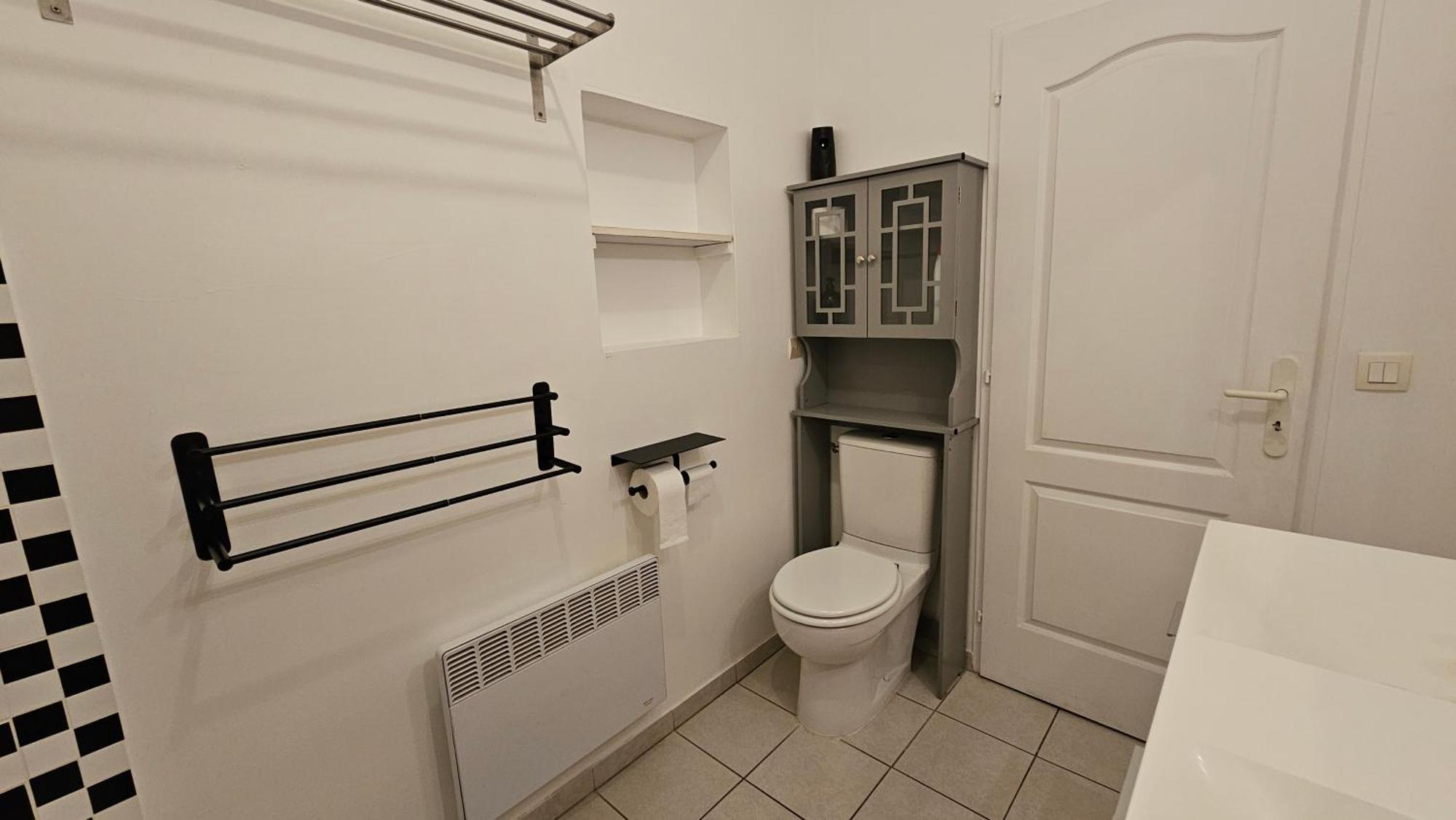 Bed To Rent - Maison Calme Avec Jacuzzi Sous Supplement Burdeos Exterior foto