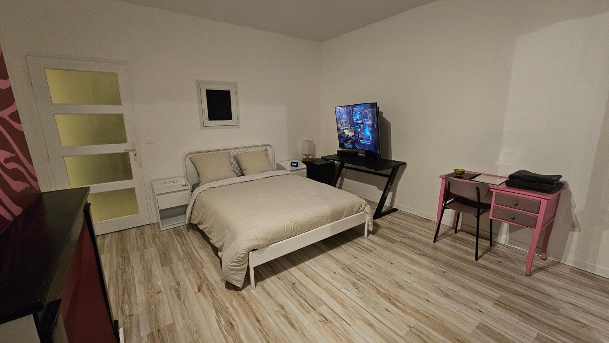 Bed To Rent - Maison Calme Avec Jacuzzi Sous Supplement Burdeos Exterior foto