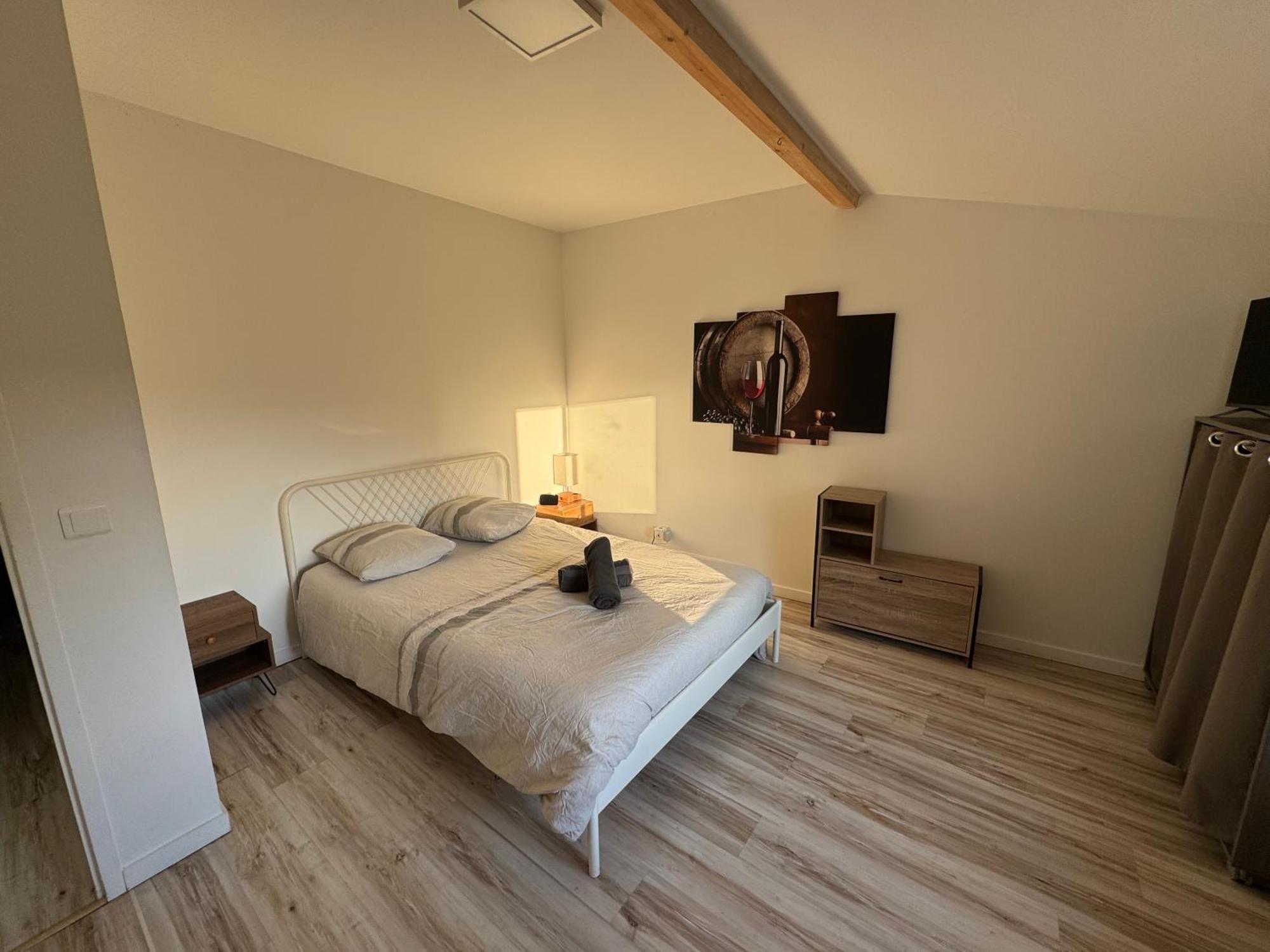Bed To Rent - Maison Calme Avec Jacuzzi Sous Supplement Burdeos Exterior foto