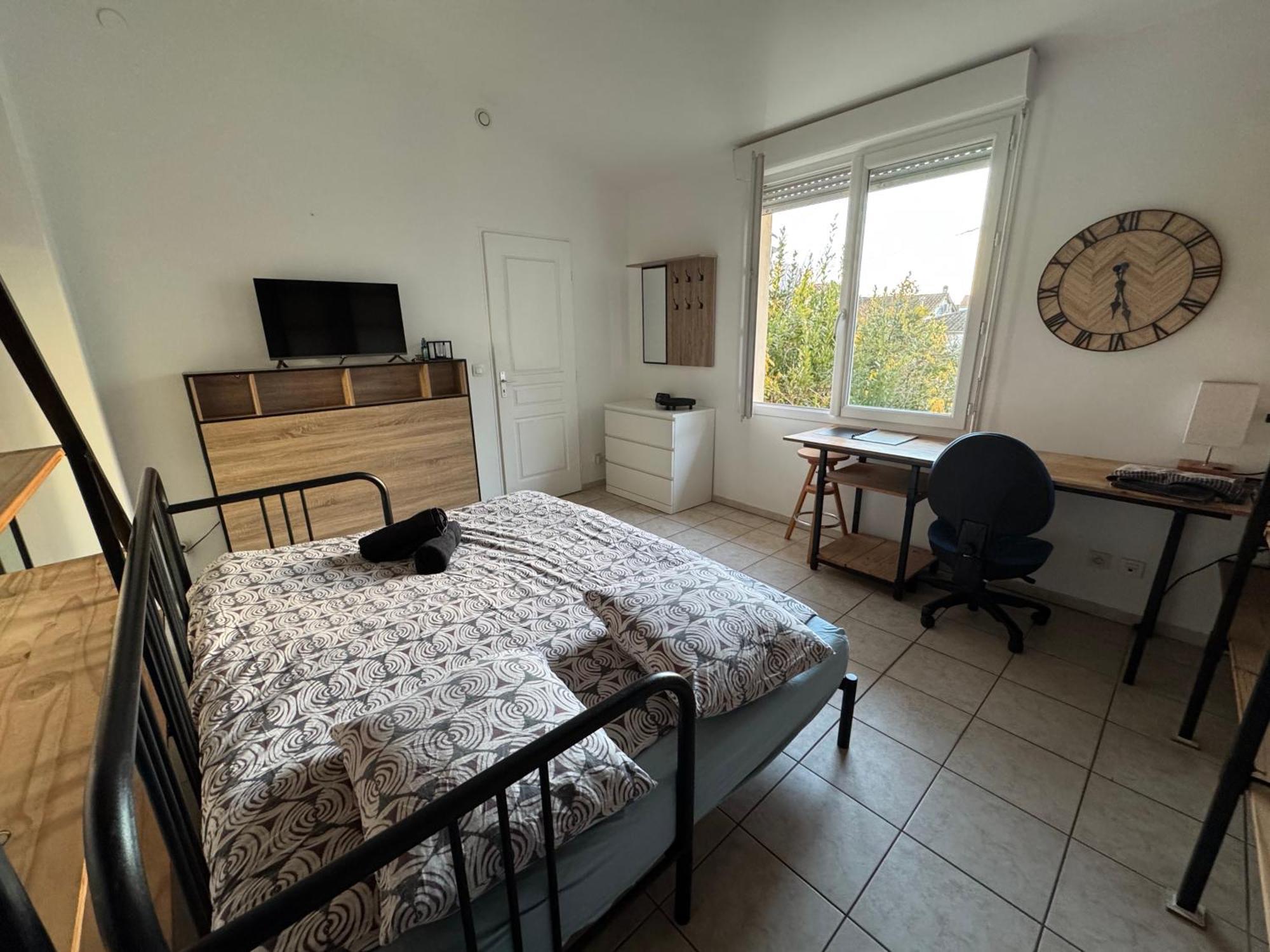 Bed To Rent - Maison Calme Avec Jacuzzi Sous Supplement Burdeos Exterior foto